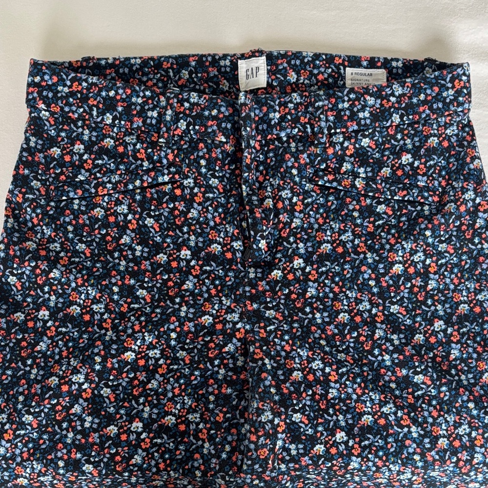 GAP Floral Ankle Pants - Navy, Red, White